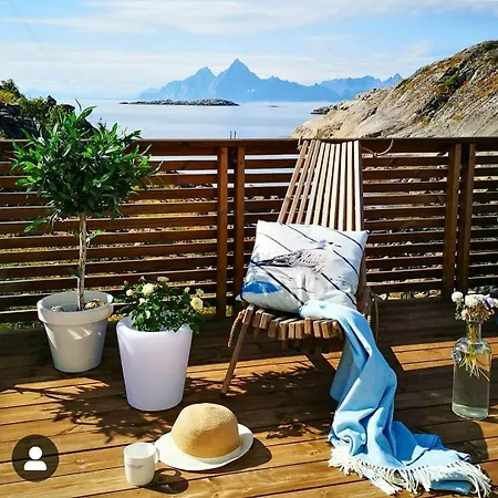 1950s Functionalist With Vagakallen Views 度假居