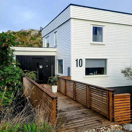 1950s Functionalist With Vagakallen Views *